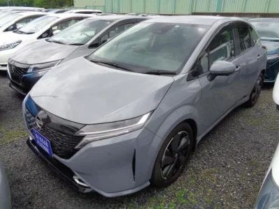 Nissan AURA