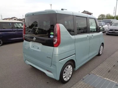 Nissan ROOX