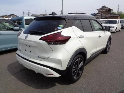 Nissan KICKS