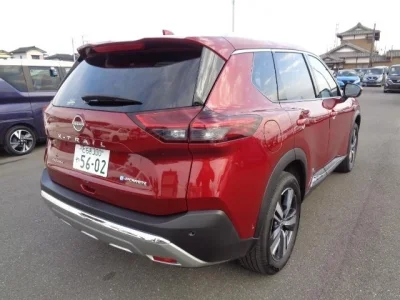 Nissan X-TRAIL