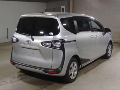 Toyota Sienta