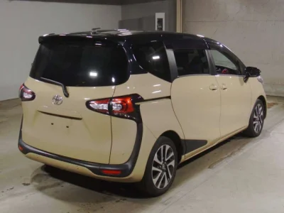 Toyota Sienta