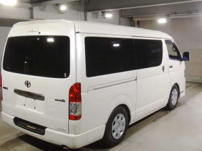 Toyota HiAce Van