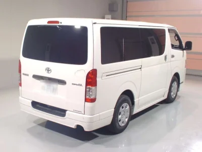 Toyota HiAce Van