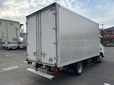 Isuzu ELF