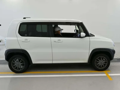 Mazda Flair Crossover