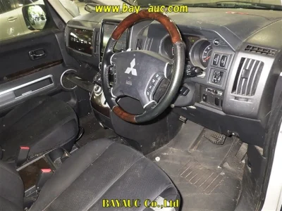 Mitsubishi DELICA D5