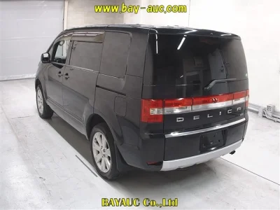 Mitsubishi DELICA D5