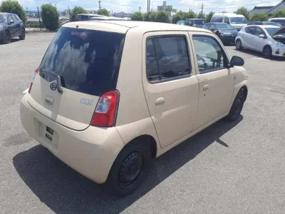 Daihatsu Esse