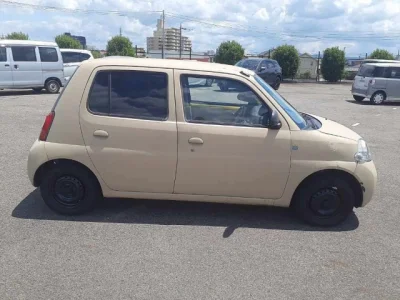 Daihatsu Esse