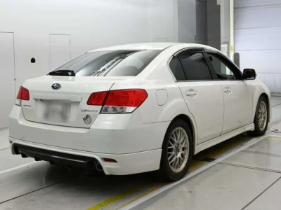 Subaru Legacy B4