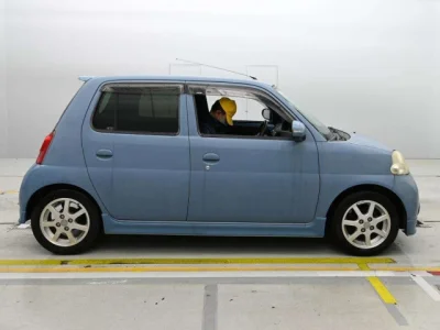 Daihatsu Esse