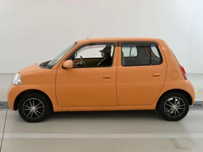 Daihatsu Esse