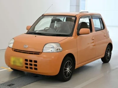 Daihatsu Esse