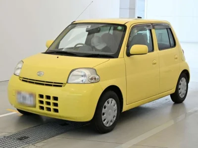 Daihatsu Esse