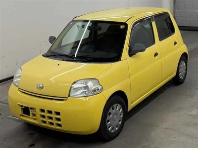 Daihatsu Esse