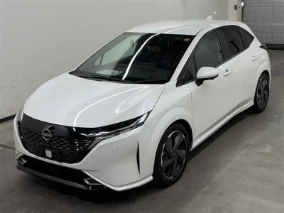 Nissan AURA