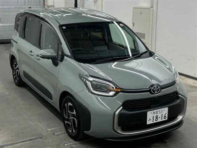 Toyota Sienta