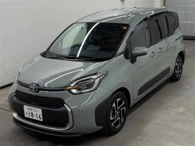 Toyota Sienta