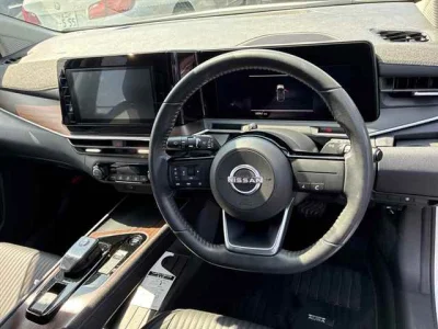 Nissan AURA