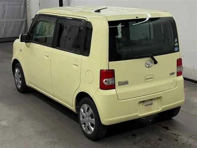 Toyota Pixis Space