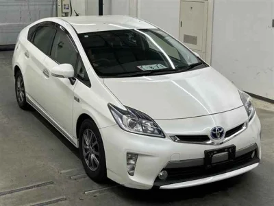 Toyota Prius PHV