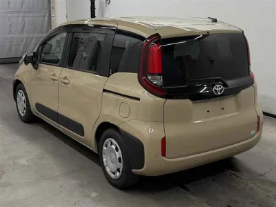 Toyota Sienta