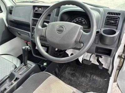 Nissan NT100 Clipper