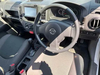 Nissan AD