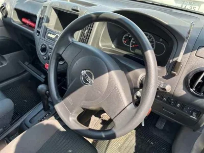 Nissan AD