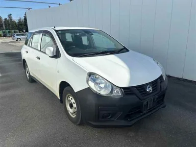 Nissan AD