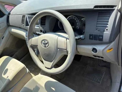 Toyota ISIS