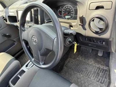 Nissan AD