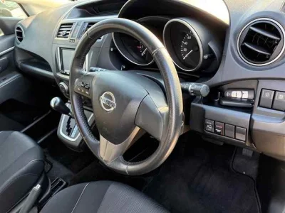 Nissan LAFESTA