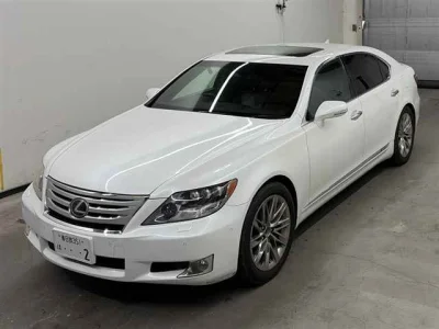 Lexus LS600hL