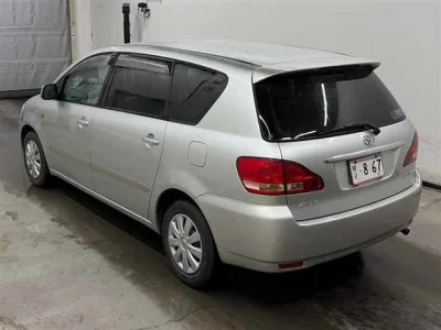Toyota Ipsum