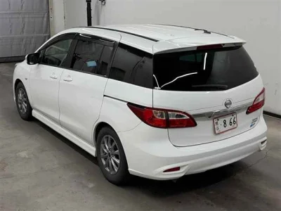 Nissan LAFESTA