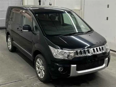Mitsubishi DELICA D5