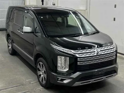 Mitsubishi DELICA D5