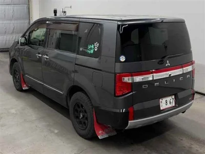Mitsubishi Delica D:5