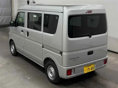 Mitsubishi Minicab Van