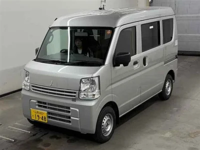 Mitsubishi Minicab Van