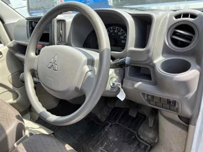 Mitsubishi Minicab Van