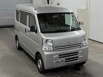 Mitsubishi Minicab Van
