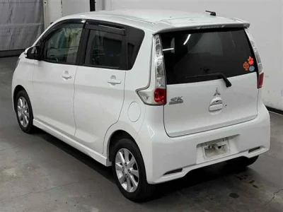 Mitsubishi EK CUSTOM