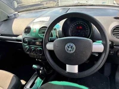 Volkswagen NEW BEETLE