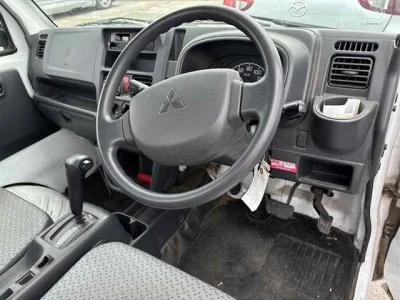 Mitsubishi MINICAB TRUCK