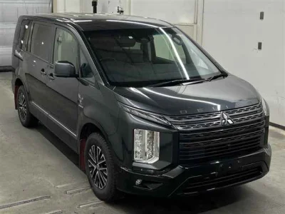 Mitsubishi DELICA D5