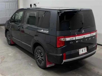 Mitsubishi DELICA D5