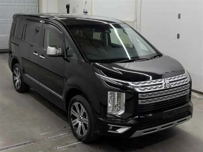 Mitsubishi DELICA D5
